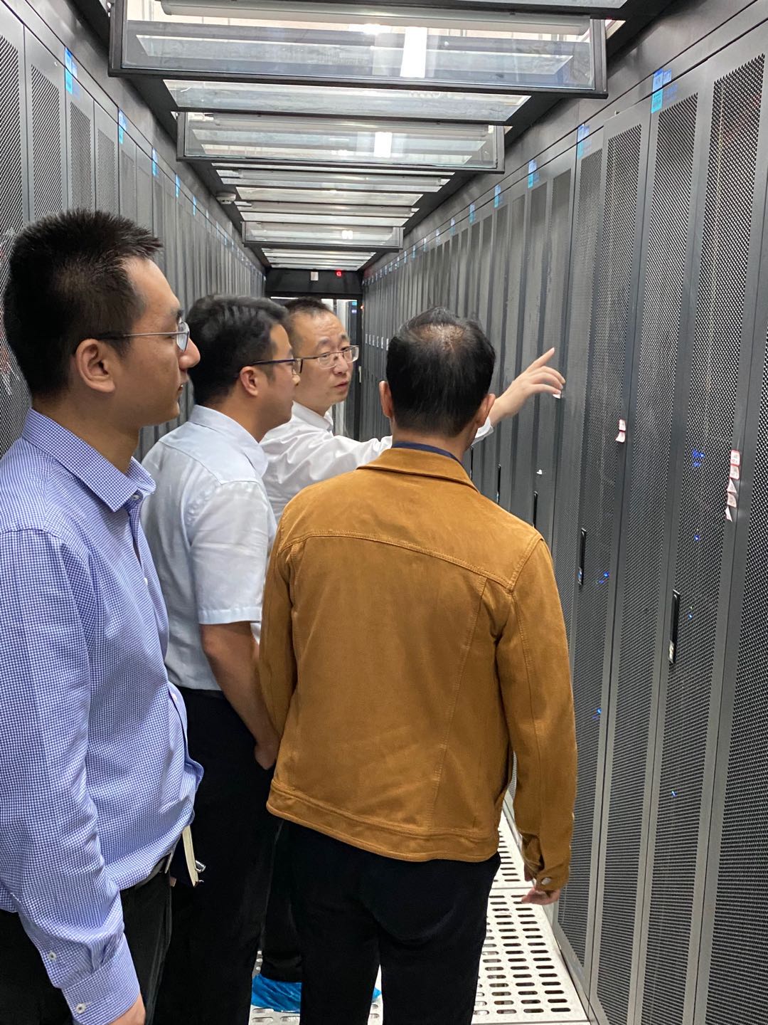 众腾娱乐
组织开展节前安全大检查