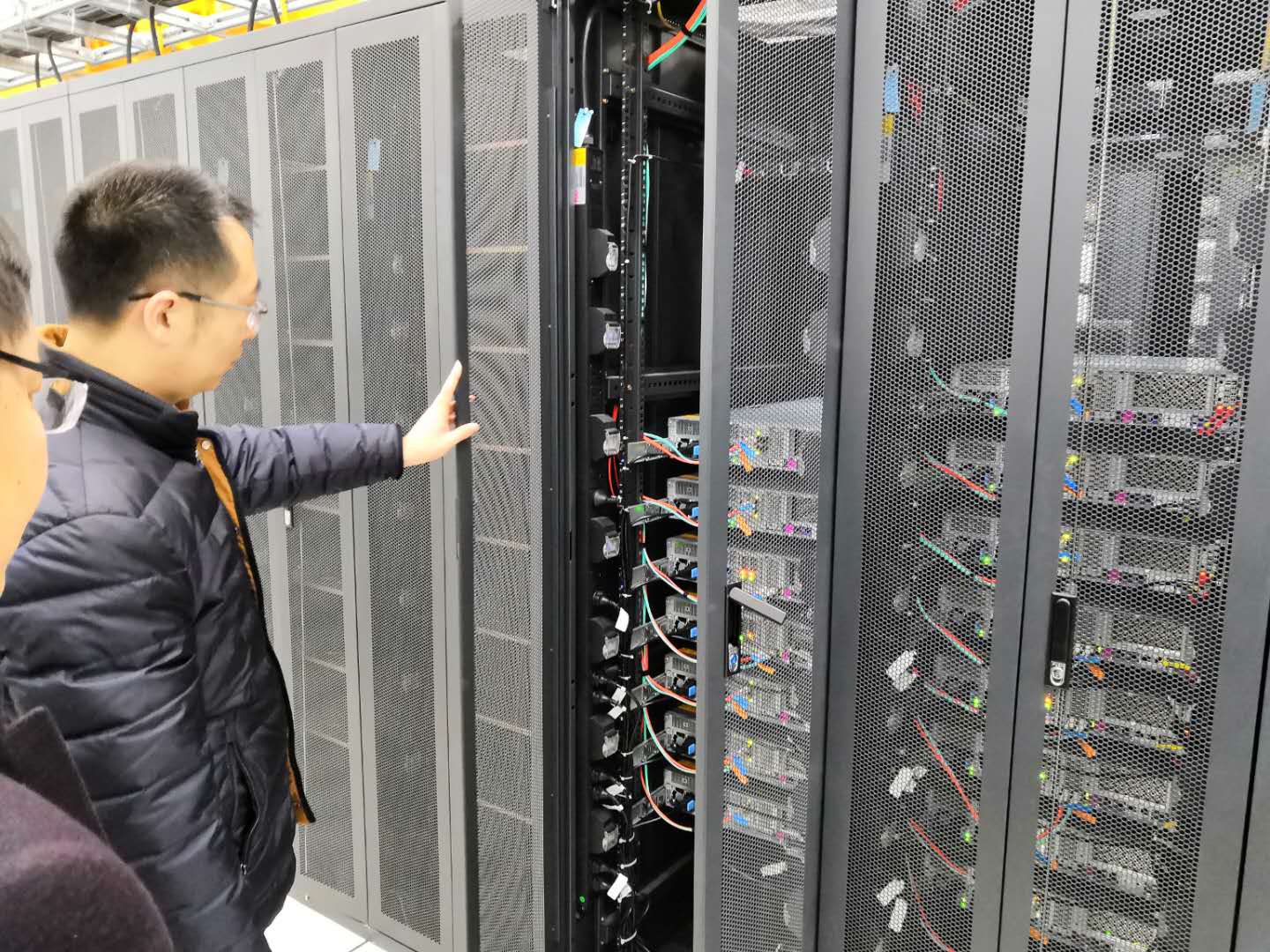 众腾娱乐
组织开展春节前安全检查